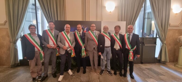 Pavia, 2022 – Con gli amici sindaci dell’Oltrepò alla trentennale della Fondazione Banca del Monte